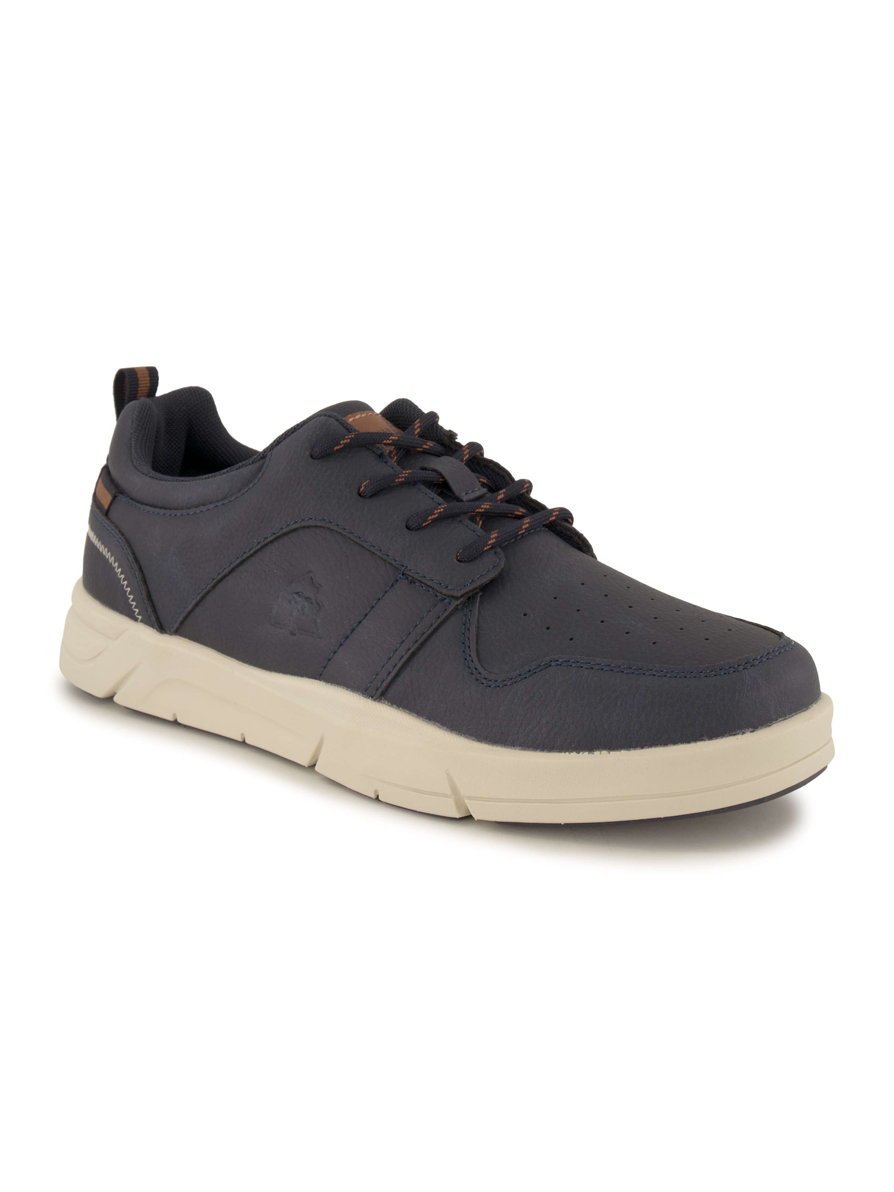 Beach Mountain, Sneaker