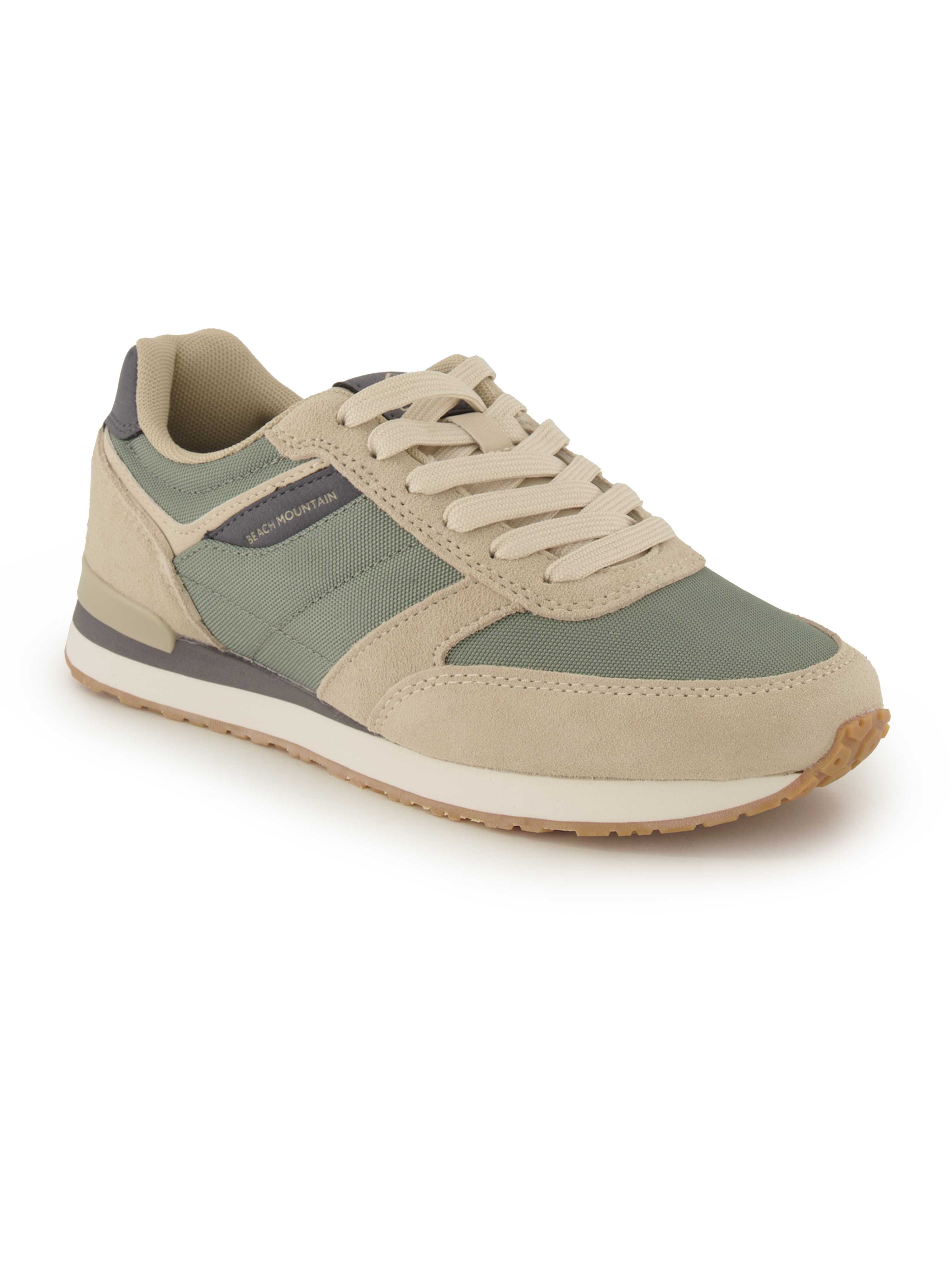 Beach Mountain, Sneaker