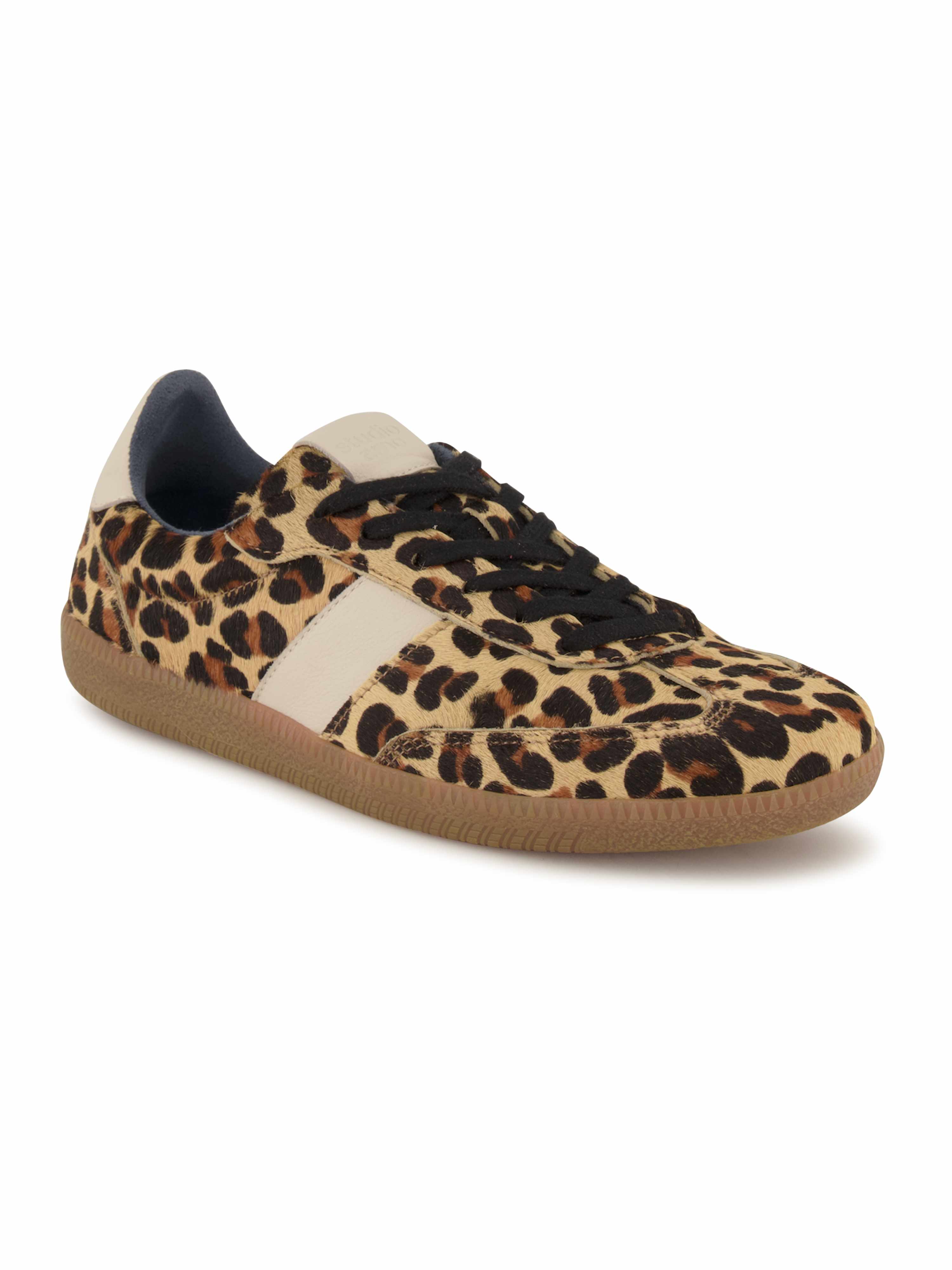 Studio Amo, Sneaker