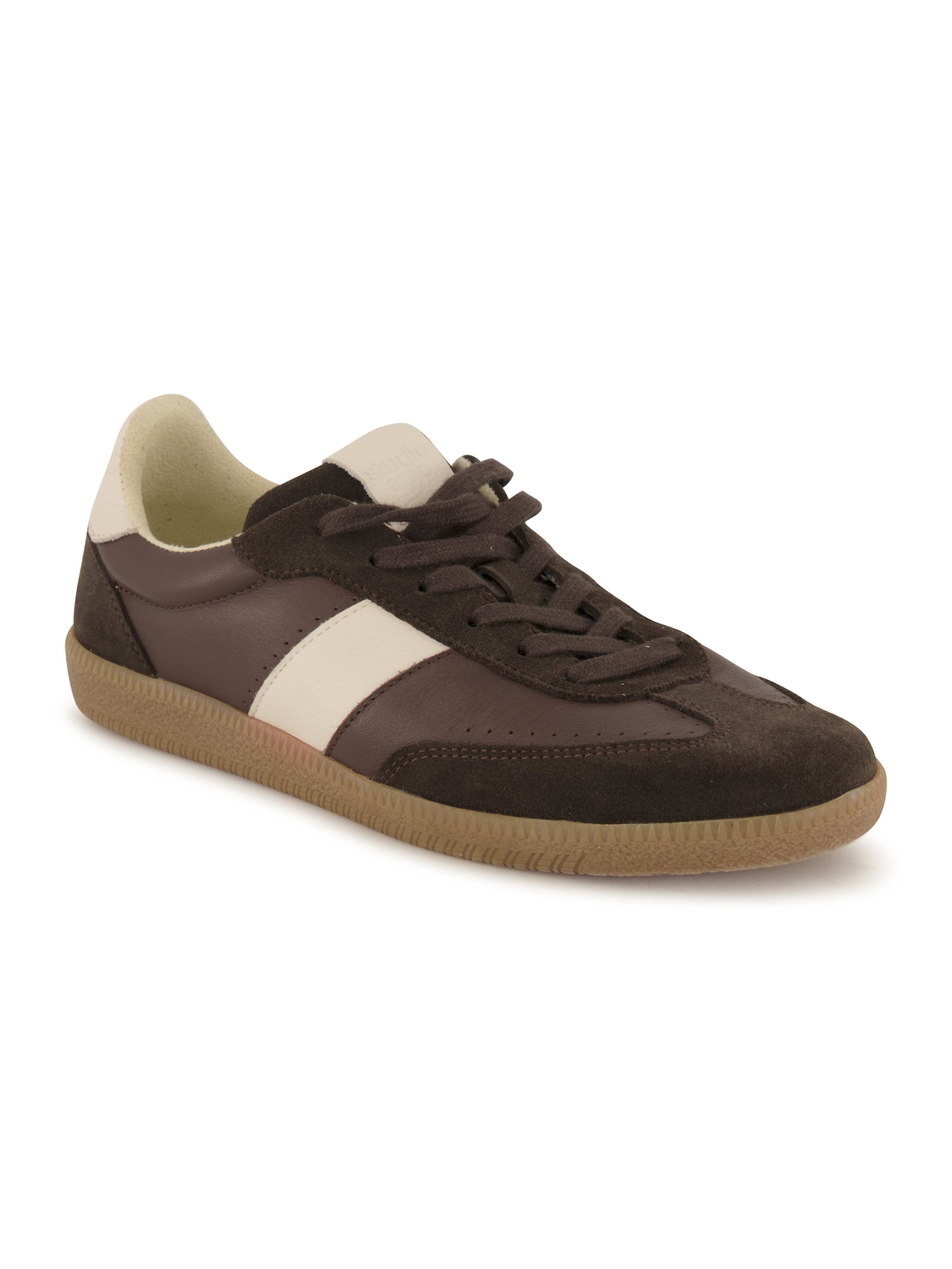 Studio Amo, Sneaker