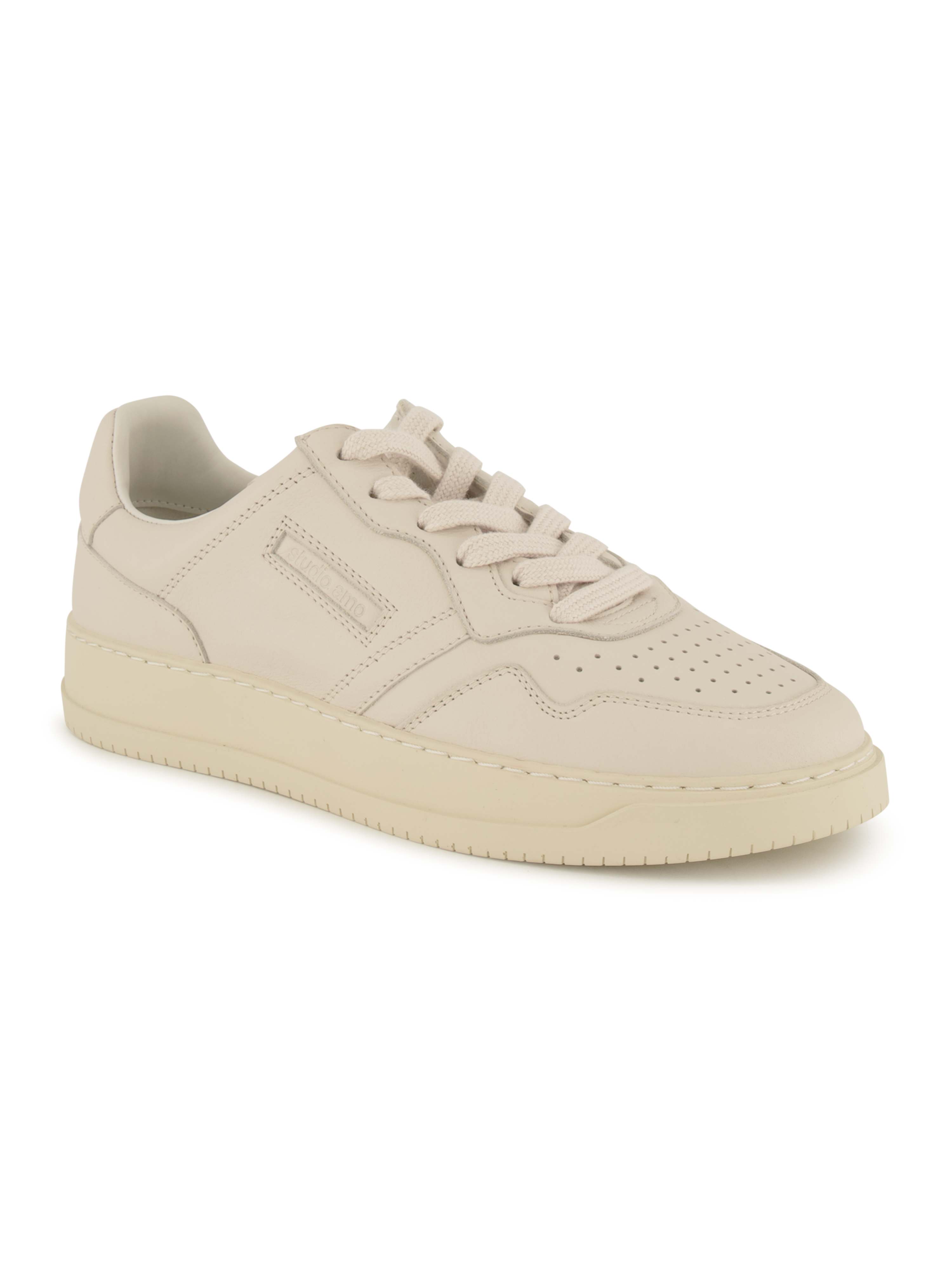 Studio Amo, Sneaker